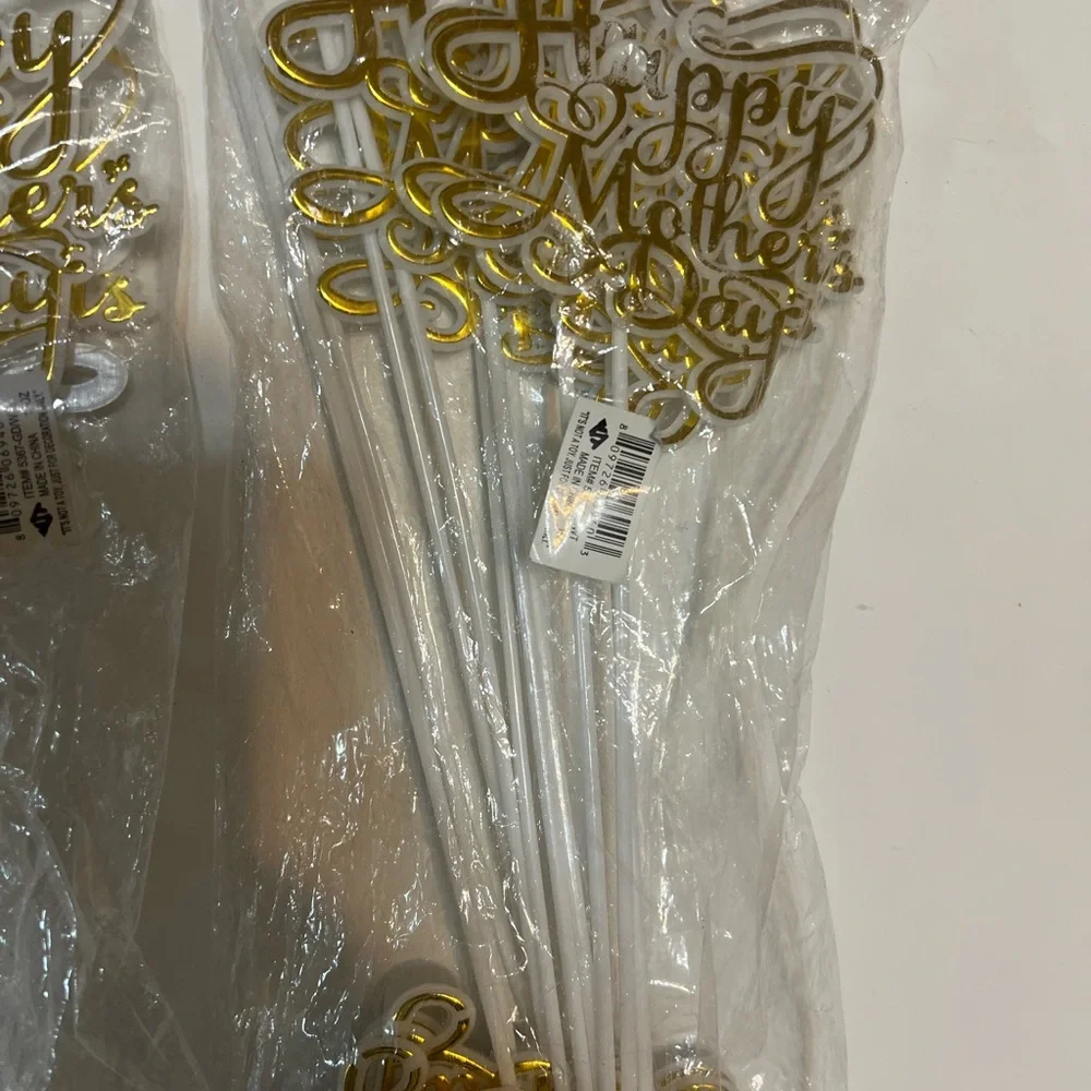 Gold Mother's Day Cake Topper 15 pc